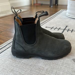 Blundstone Chelsea Boot #587 - Rustic Black